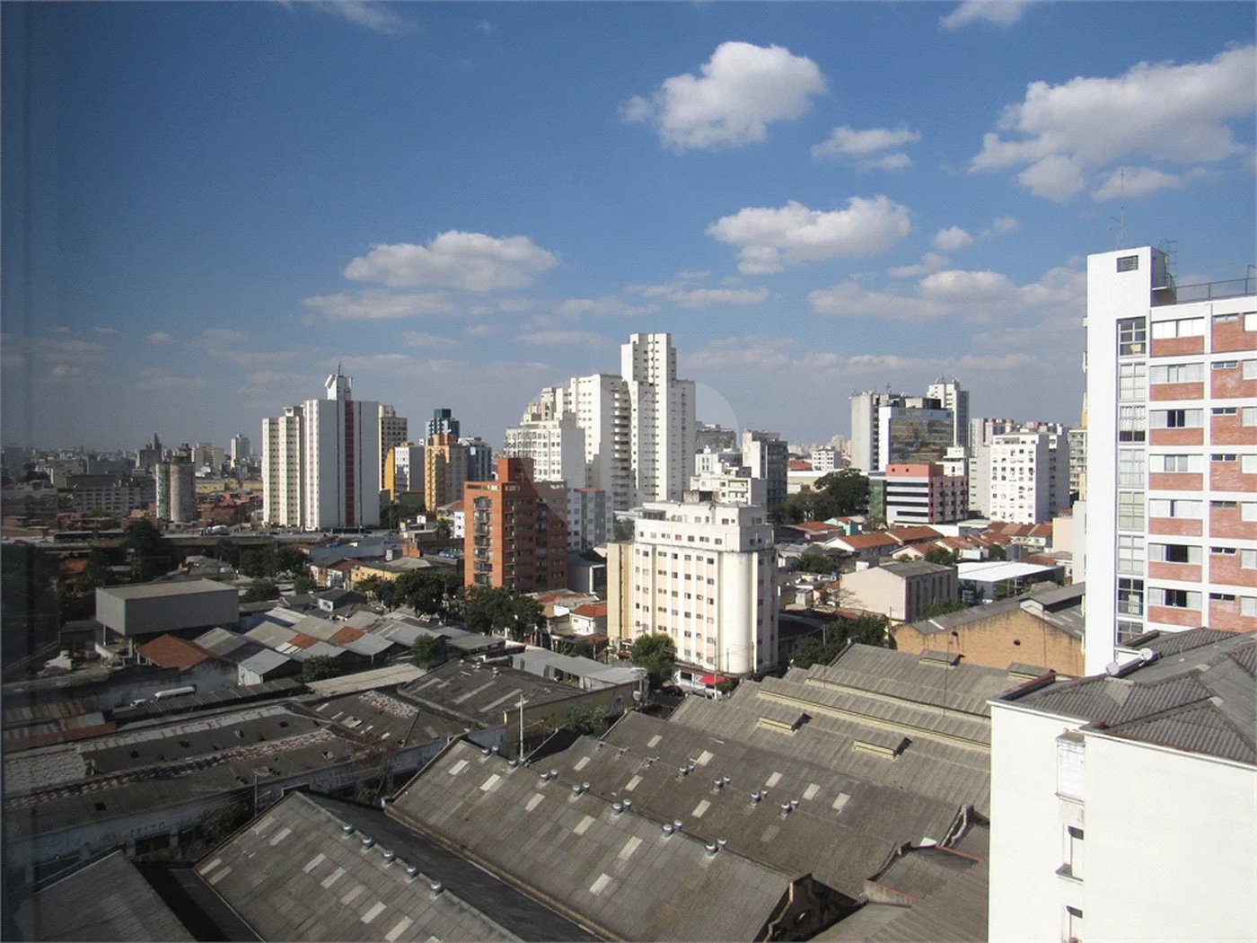 Linda Cobertura na Região de Campos Elíseos - 4 dormitórios (3 suítes). 5 Banheiros