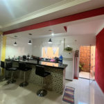 Casa ampla no bairro Terra Rica com 3 pavimentos e excelente estrutura.