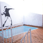Casa com 4 Dormitórios e área de lazer com piscina