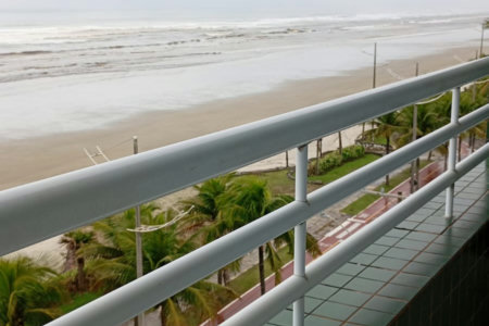 Apartamento Frente Mar em Solemar – Praia Grande