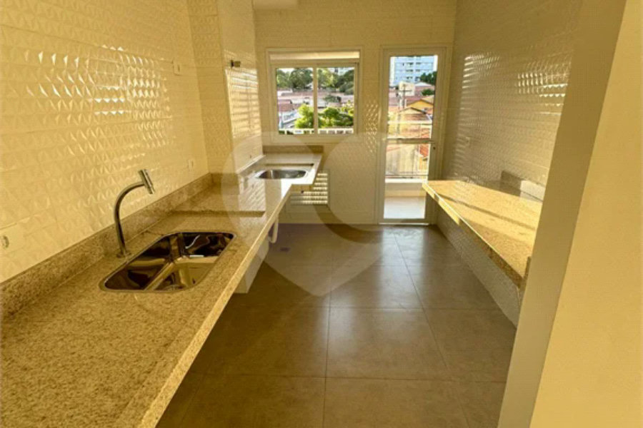 Vende-se apartamento no Edifício Residencial Flor do Ipê
