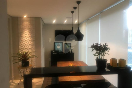 Apartamento à venda com 3 suítes em Vila Bertioga, São Paulo, SP