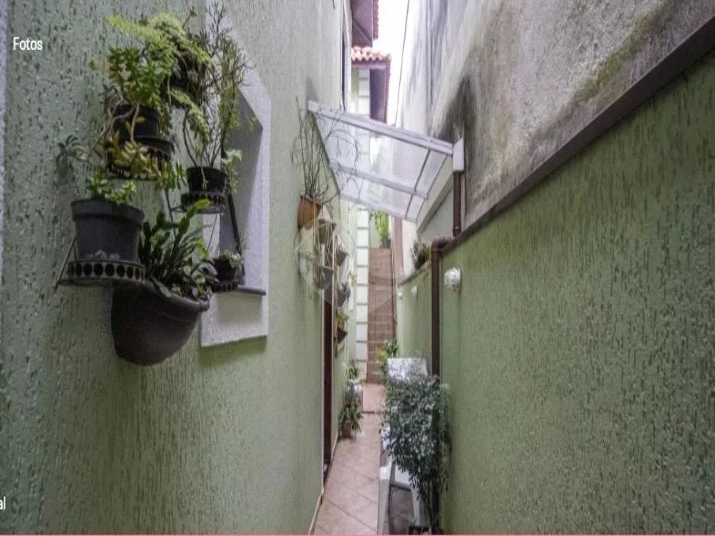 Casa com 150m² , 3 dormitórios , sendo 3 suítes , 4 vagas , à venda na Vila Formosa.