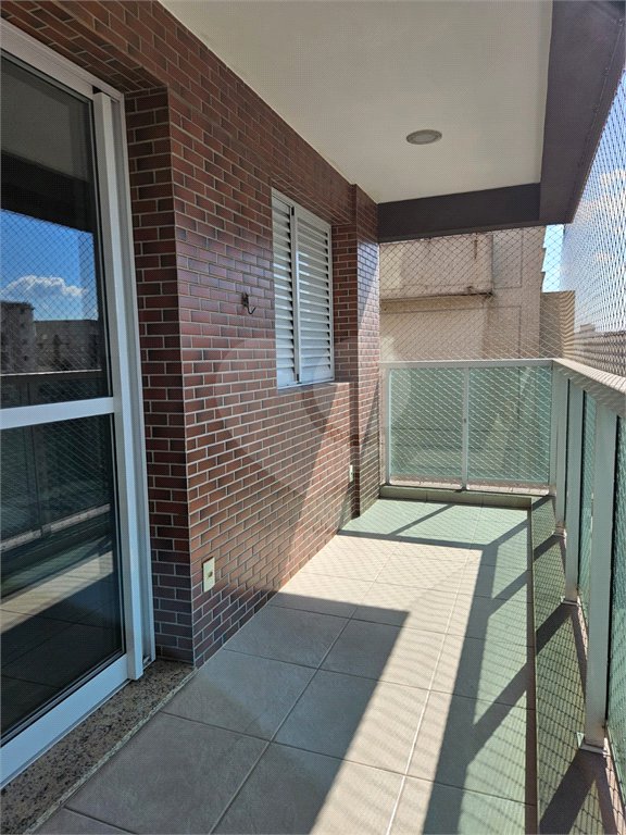 Apartamento à venda no bairro Santa Cecília.