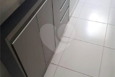 Apartamento no Condomínio Parque dos Manacás.