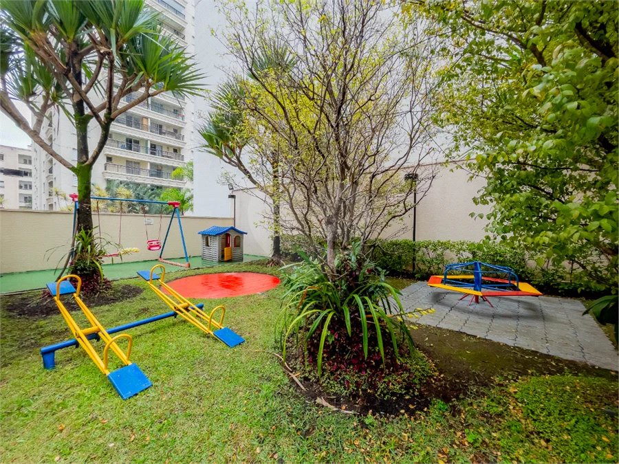 **Apartamento reformado em Higienópolis | 75 m² | 2 dormitórios | 2 banheiros | 1 vaga**