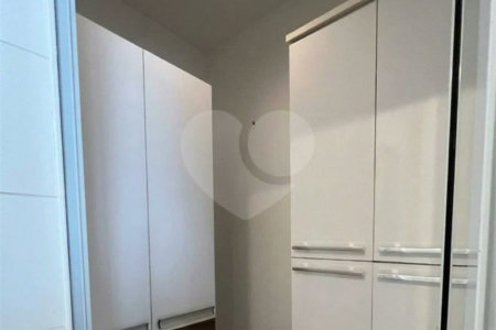 Apartamento de alto padrão com 128 m², 3 suítes, 2 vagas, vista para a piscina e lazer completo em condomínio clube no coração de Nova Petrópolis.