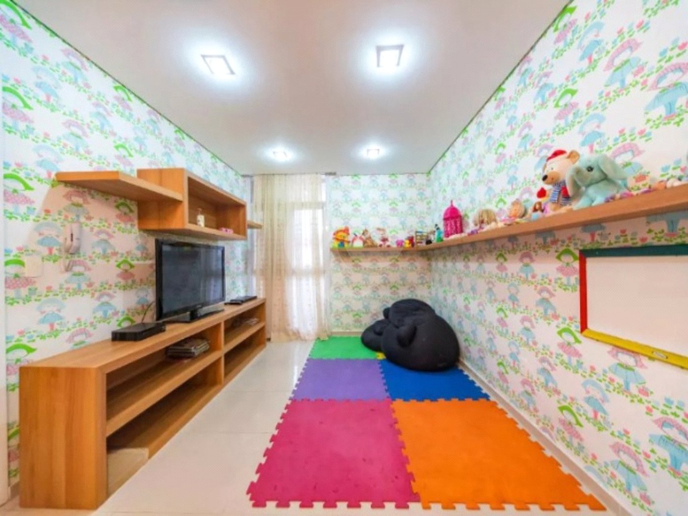 Apartamento á venda MOBILIADO com 128m², 3 suítes, 2 vagas, no centro de Santo André