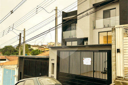 Sobrado com 2 Quartos e 3 banheiros à Venda, 72 m²