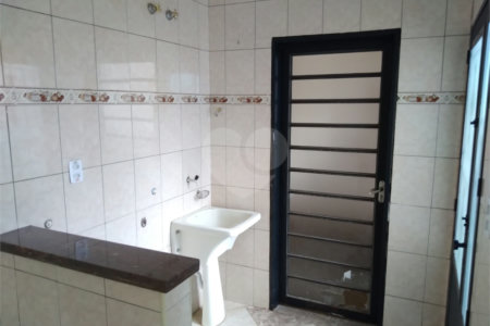 Sobrado 3 quartos 1 suíte
