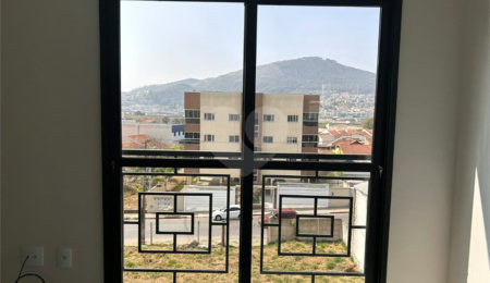 Apartamento à venda com 3 quartos, sendo 1 suíte,  em Residencial São Bernardo, Poços de Caldas, MG