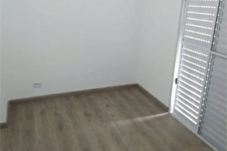 Sobrado à venda com 3 quartos em Jardim Estela Mari, Cotia - SP