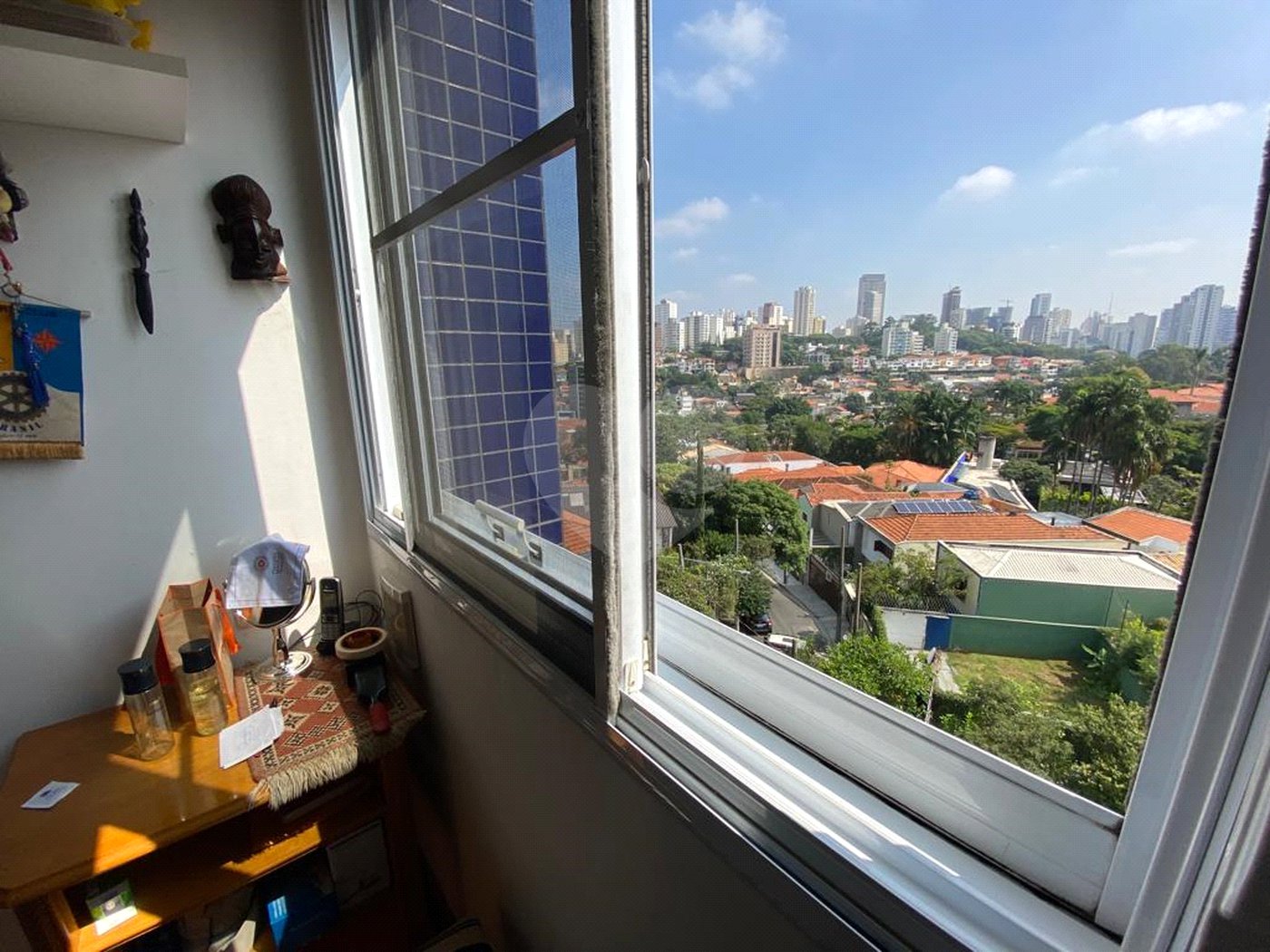 Apto 91 m - Metrô Sumaré, rua arborizada e tranquila. ótima planta, são 03 dorm 1 suite 1 vaga