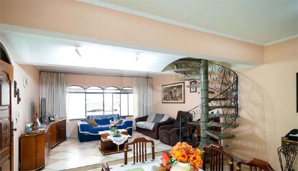 Casa para venda e locação no Campo Belo de 120M² com 3 dormitórios, 1 suíte e 3 vagas
