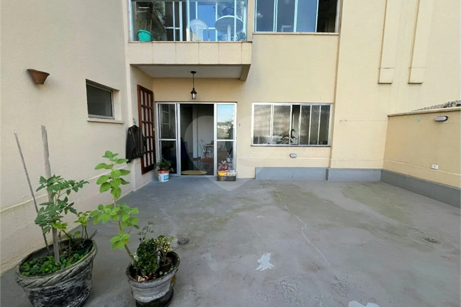 Apartamento Garden com 195 m² de Área Útil, 3 Dormitórios e 2 Vagas