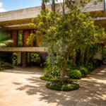 Casa Térrea à venda com 5 quartos, sendo 3 suítes, em Interlagos, São Paulo, SP