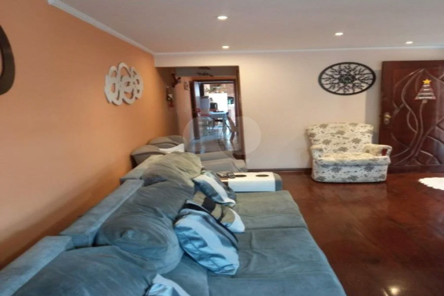 Excelente sobrado à venda, ao lado do Upa da Vila Santa Catarina.