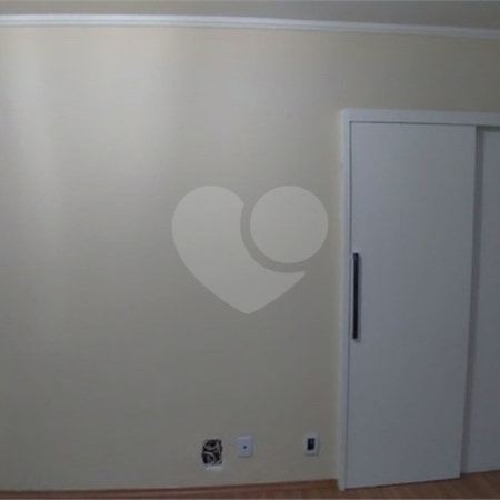 Apartamento no Condomínio Residencial Alcântara.