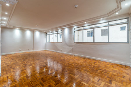 Apartamento 3/4 em Itaim Bibi