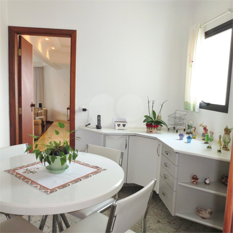 Oportunidade na Saúde - Apto Reformado c/188m2 - 3 Suítes/3 Vagas - 300 m. do metrô
