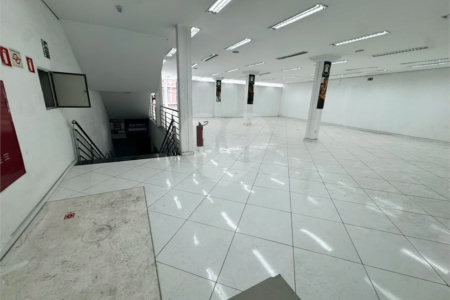 PRÉDIO COMERCIAL DE 944 M² PARA LOCAÇÃO | LOCALIZAÇÃO ESTRATÉGICA, GRANDE VISIBILIDADE E EXCELENTE POTENCIAL COMERCIAL