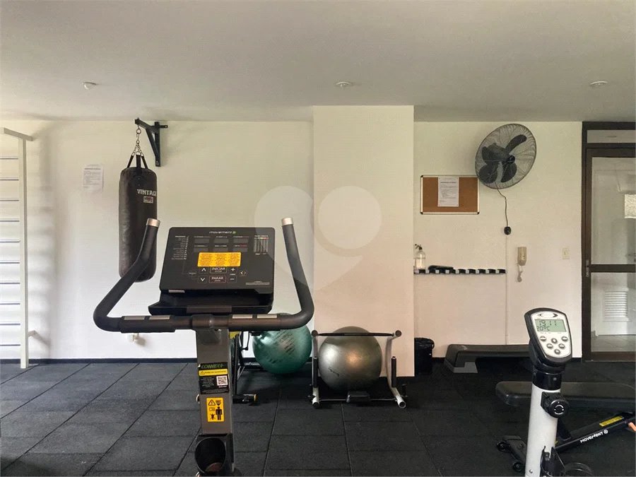 Apartamento Mobiliado no Alto da Boa Vista, com churrasqueira na varanda , 3 suítes e próximo ao Metro