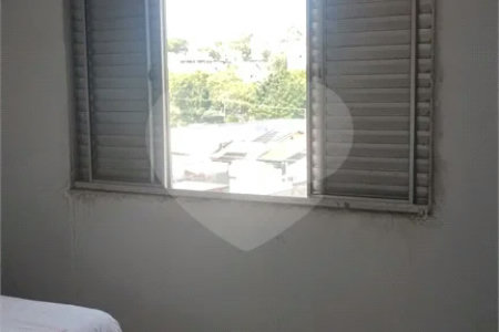 Casa com 129m², 2 quartos, 2 garagens, à venda no Jd. do Estado - Santo André