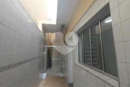 Sobrado á Venda com 200m² - Socorro