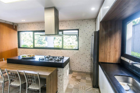 Casa de Alto Padrão à Venda no Residencial Campos do Conde – Santana de Parnaíba/SP