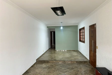 Sobrado à venda ou para alugar com 3 suítes em Vila Sônia, São Paulo, SP