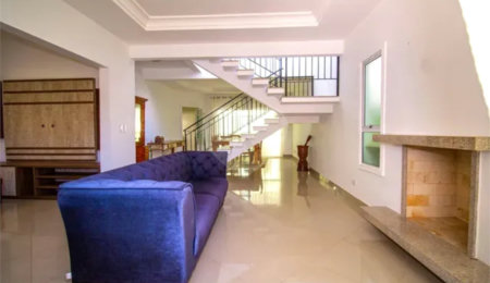 Casa à venda com 4 quartos, sendo 3 suítes,  no condomínio Altos da Serra VI, São José dos Campos - SP