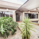 Casa para venda ou locação em São Caetano do Sul, no bairro Olímpico, com 307 m², 8 quartos (3 suítes) e 10 vagas de garagem