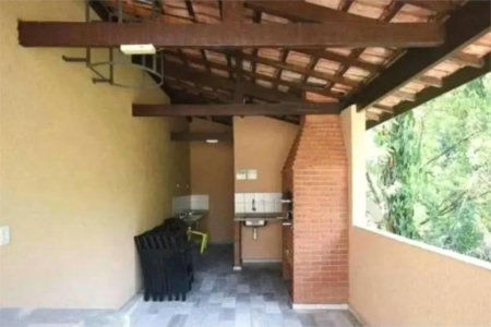 Lindo sobrado a venda em condomínio fechado, no Jardim das Palmas, com 3 dormitórios, sendo uma suíte