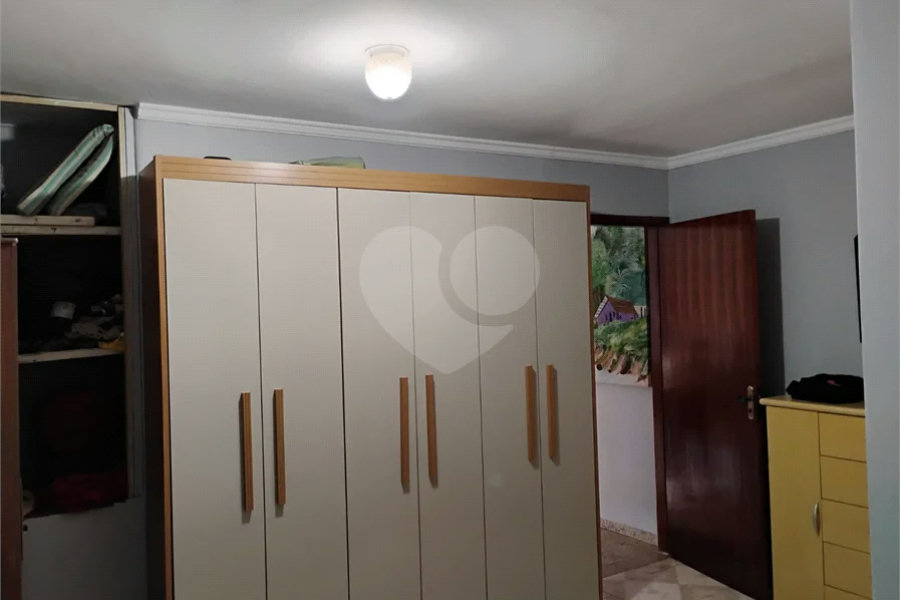 Vende-se casa na Vila Santa Catarina - Excelente oportunidade para investimento e geração de renda