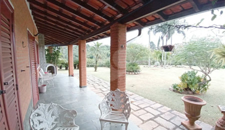 Casa à venda com 4 suítes no condomínio Estância Marambaia, Vinhedo - SP