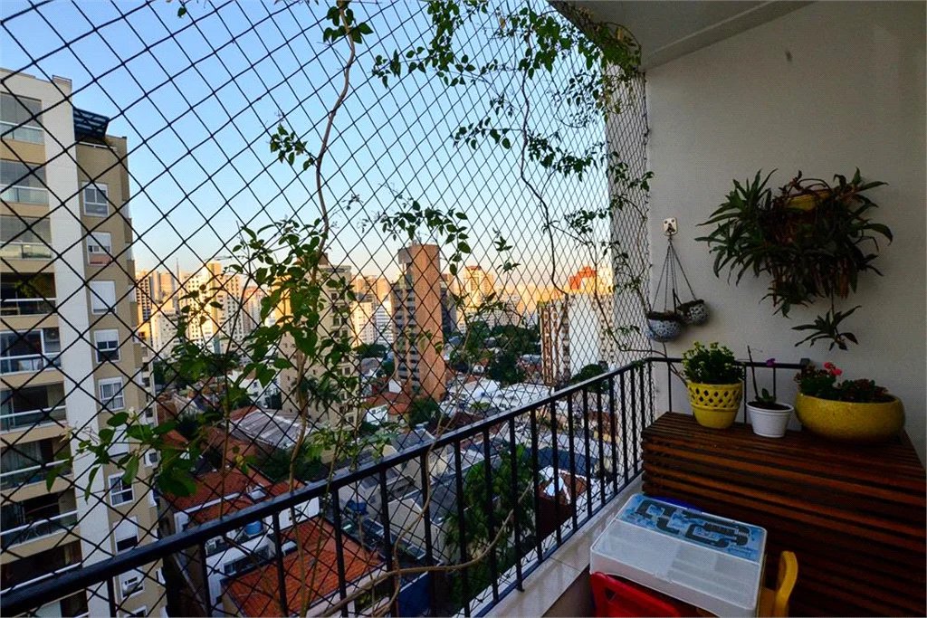 Cobertura à venda com 3 quartos, sendo 1 suíte, em Pinheiros, São Paulo, SP