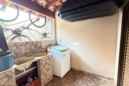 Casa à venda com 3 quartos, sendo 1 suíte, em Jardim Cangalha, Três Lagoas - MS
