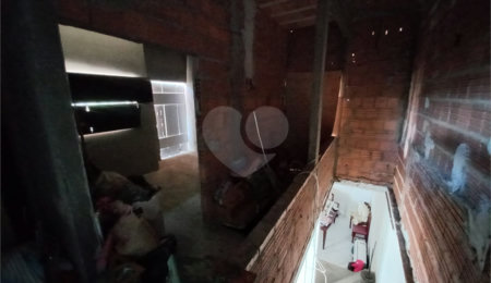 Sobrado à venda com 3 quartos em Jardim Medeiros, São Carlos, SP