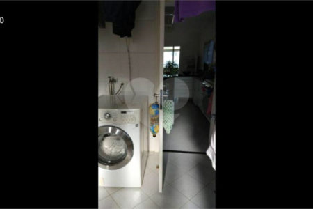 Apartamento à venda no Paraíso de 303m² com 4 suítes e 4 vagas.