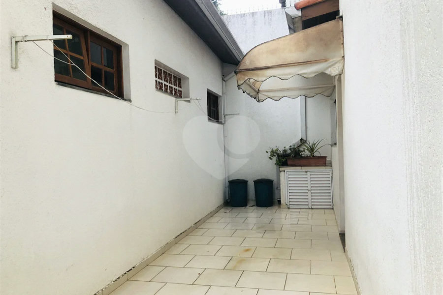 SOBRADO A VENDA NO TREMEMBÉ - 3 DORMS. (1 SUÍTE) E 5 VAGAS