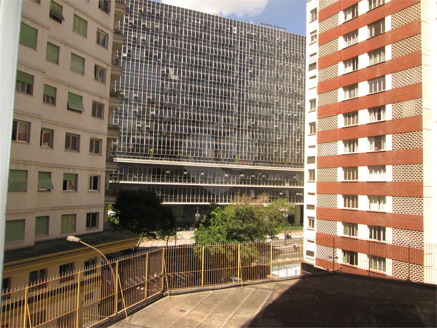 APARTAMENTO TODO REFORMADO!! 1 dormitório. Bairro da Bela Vista. Área Útil: 36 m².