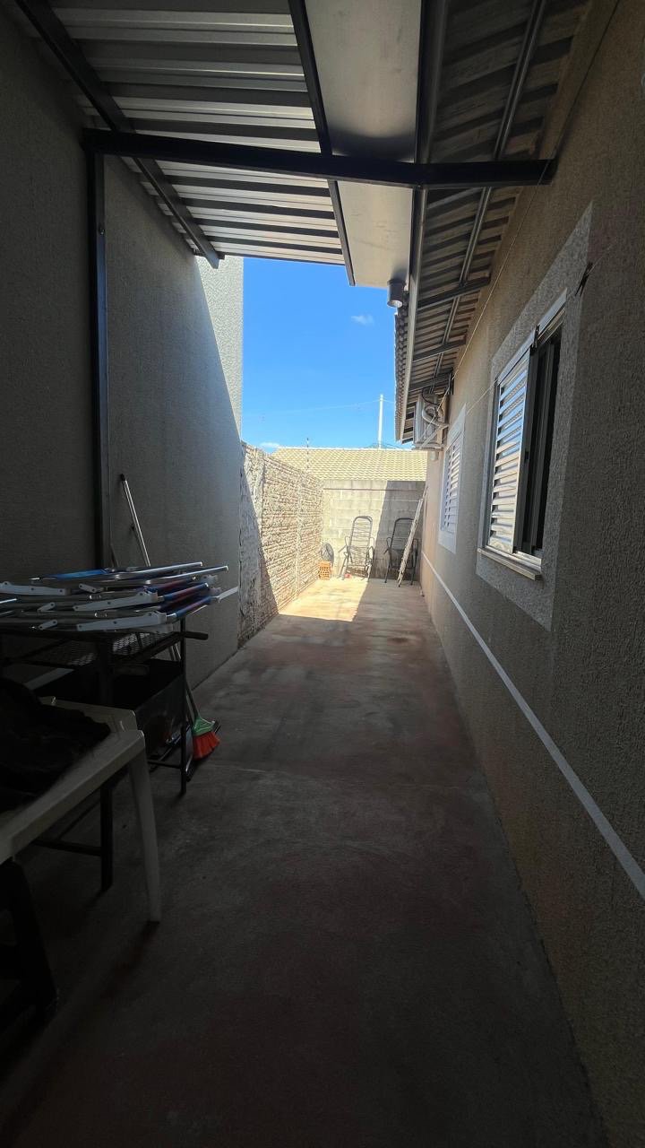 Casa à venda com 3 quartos, sendo 1 suíte,  no condomínio Eco Ville 4, Três Lagoas - MS