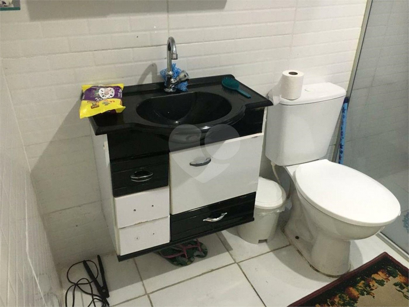 Terreno com 350m2 de área total, localizado no melhor da Vila Santa Catarina !!