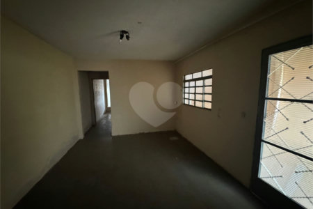 Casa á venda, em Cidade Aracy, São Carlos.
