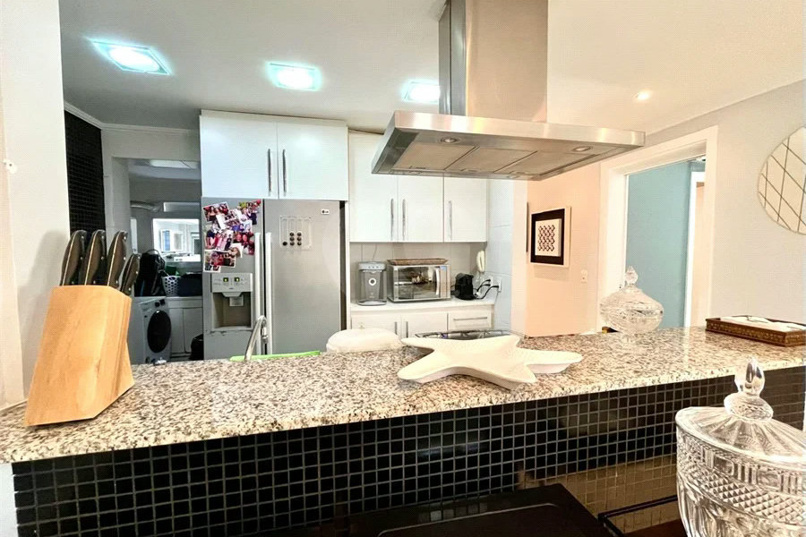 Apartamento à venda com 5 suítes em Riviera de São Lourenço, Bertioga, SP