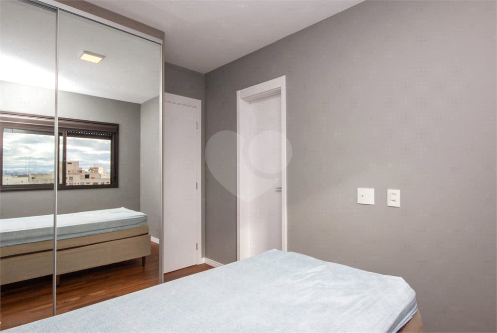 Apartamento à Venda na Vila Mariana com 163m², 3 Suítes e Varanda Gourmet