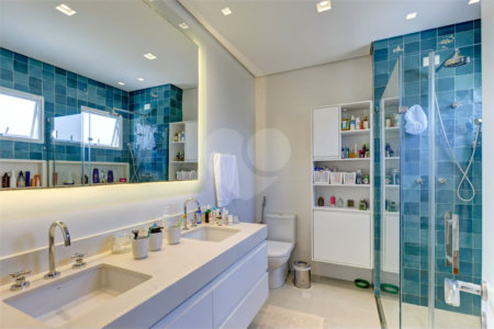 Casa à venda com 3 suítes no condomínio Villa Splendore, São Paulo - SP