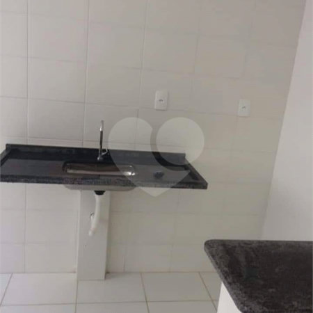 Apartamento à Venda no Parque dos Manacás