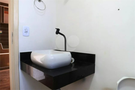 Cobertura Espaçosa, cheia de conforto e aconchego.