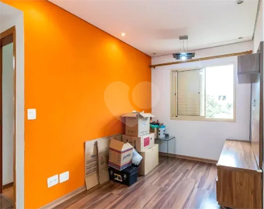 Apartamento à venda no Mandaqui com 3 dormitórios, sendo 1 suíte, sala ampla e bem distribuída, cozinha, 2 banheiros e área de serviço. O imóvel conta ainda com 1 vaga de garagem.